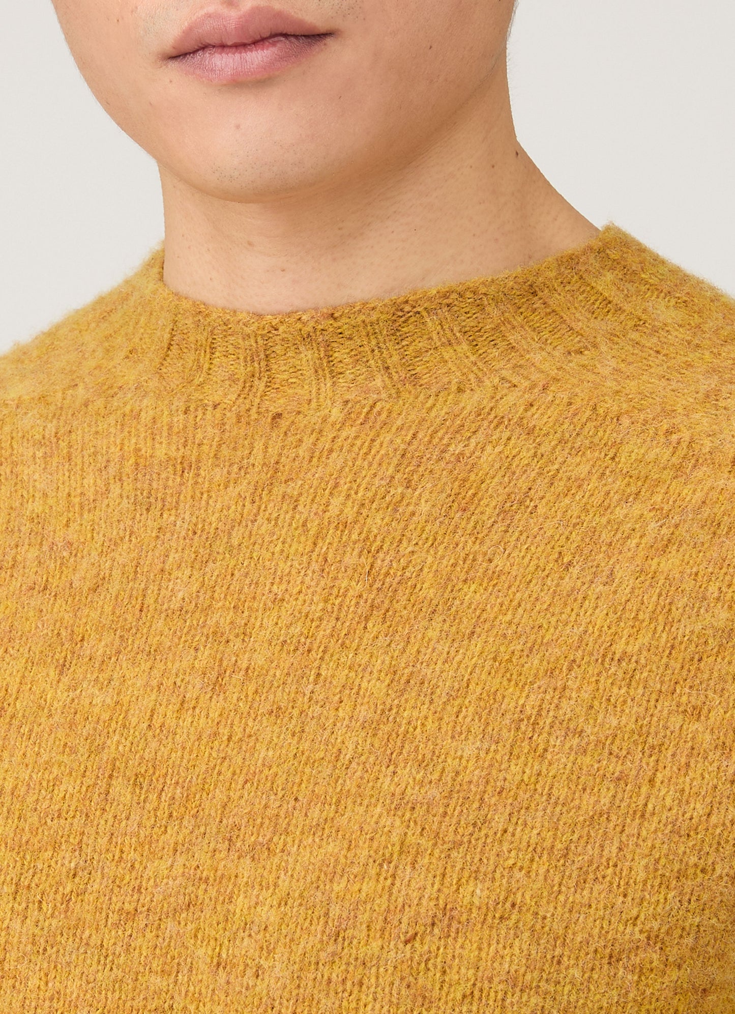 Mens Shetland Crew Neck Jumper In Saffron Mjum8266 Ylbh