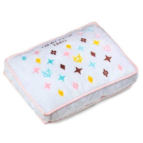 Monogram Chewy Vuiton Beds