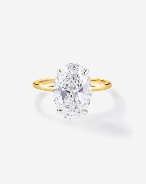 3.04 Oval Lab Diamond in Whisper Thin®