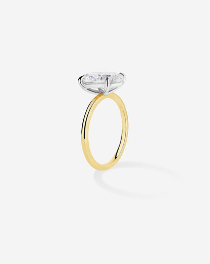 3.20 Oval Lab Diamond in Whisper Thin®