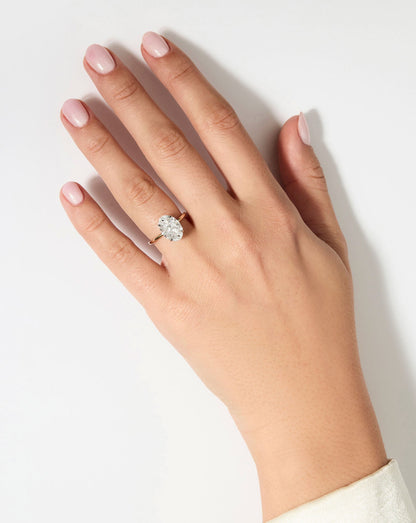 3.20 Oval Lab Diamond in Whisper Thin®