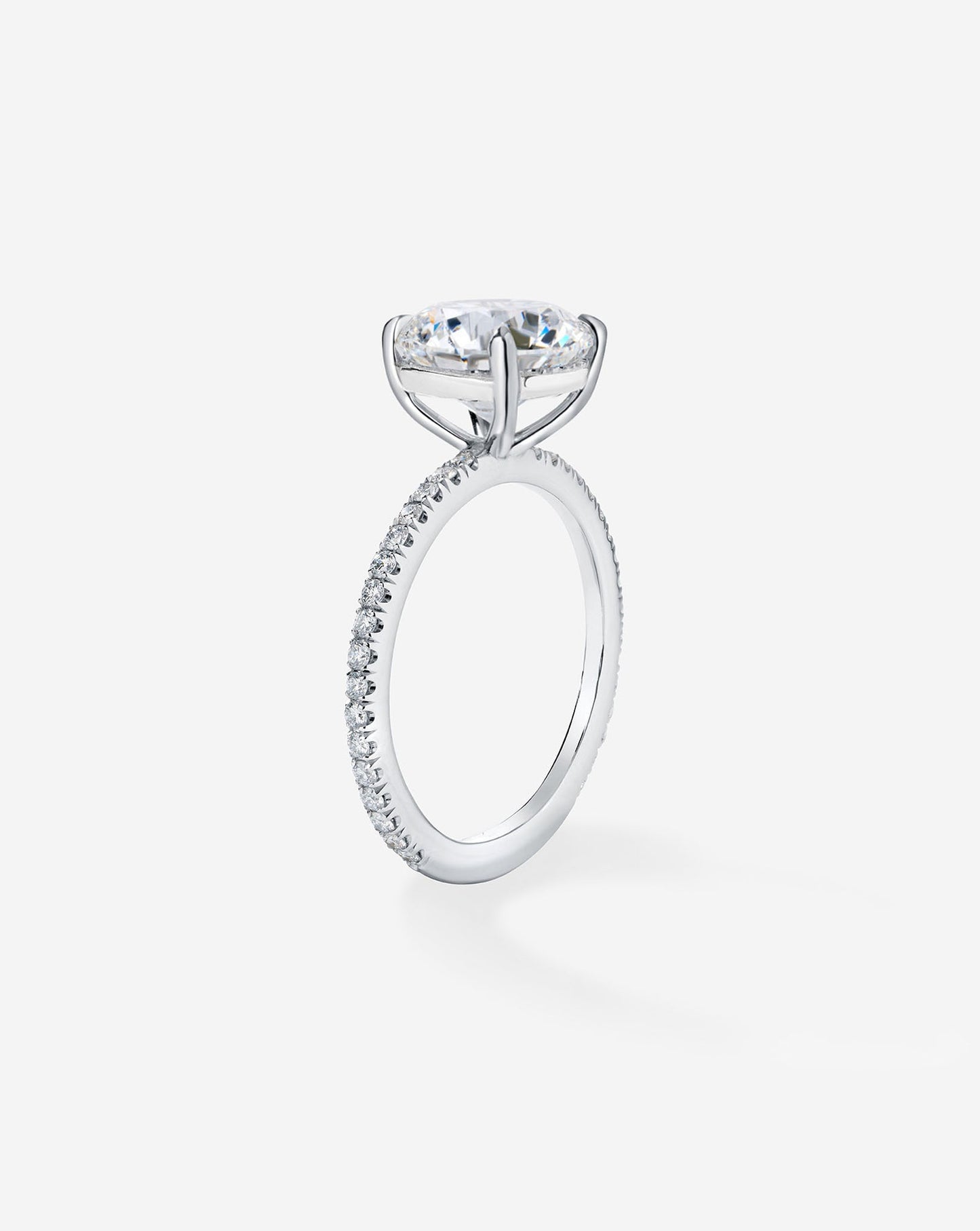 4.26 Round Lab Diamond in Whisper Thin® with Pavé