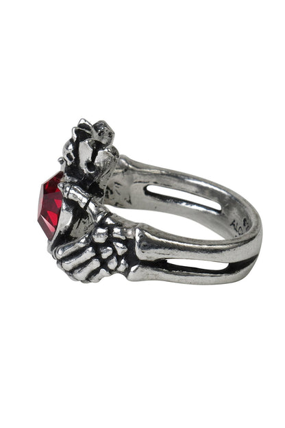 Claddagh By Night Ring