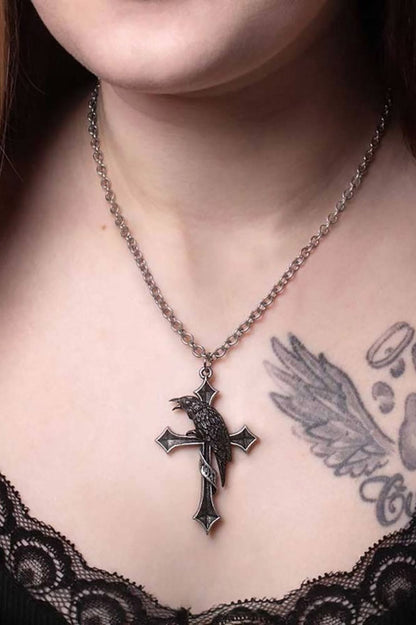 Crus Corvis Pendant