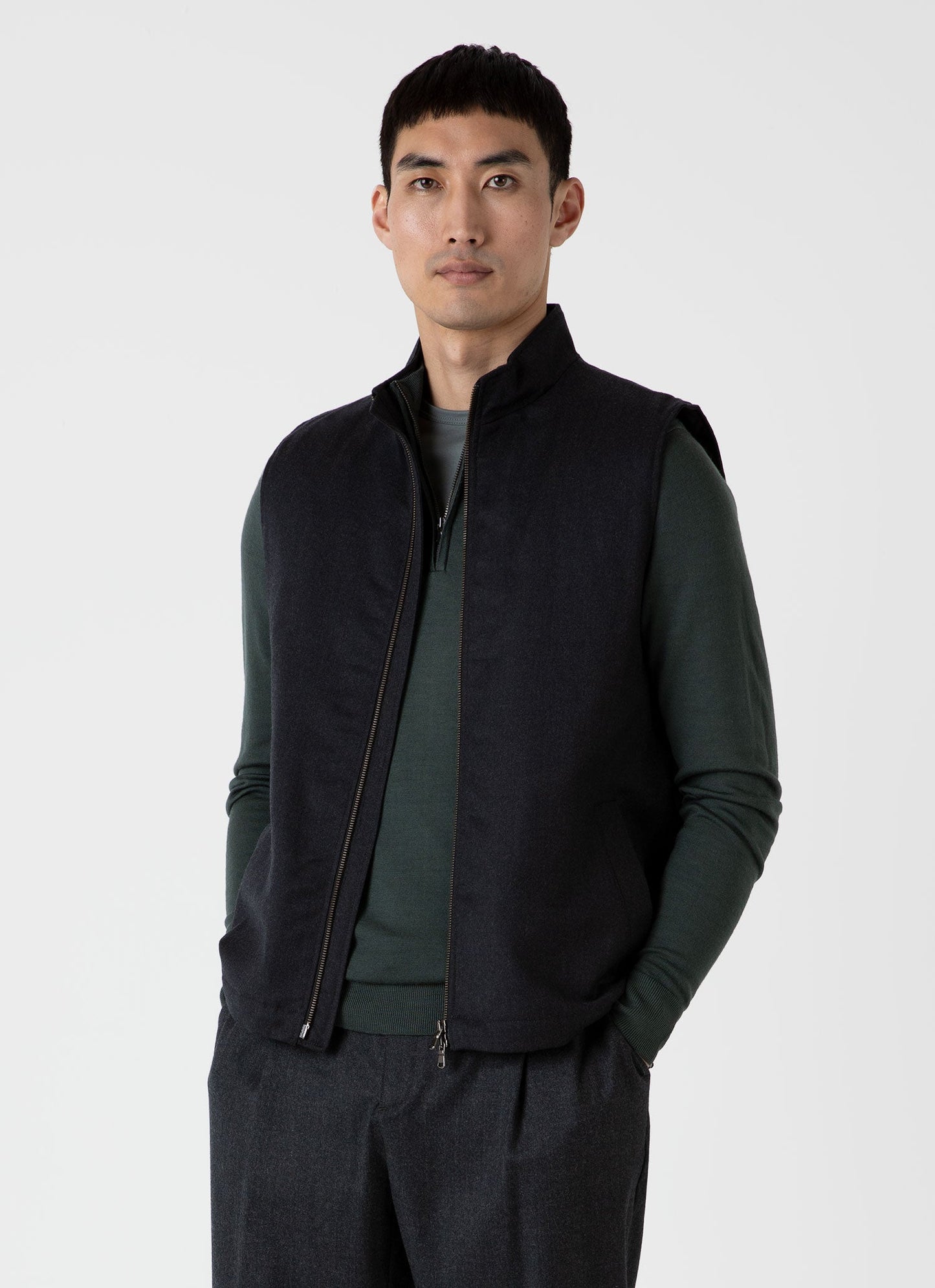 Mens Insulated Wool Gilet In Charcoal Melange Mjac7161 Gyad