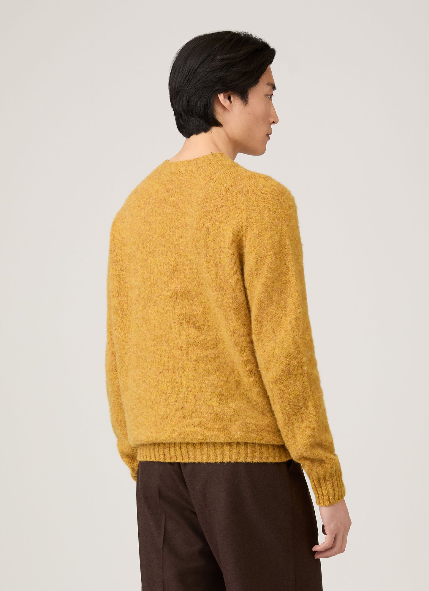 Mens Shetland Crew Neck Jumper In Saffron Mjum8266 Ylbh