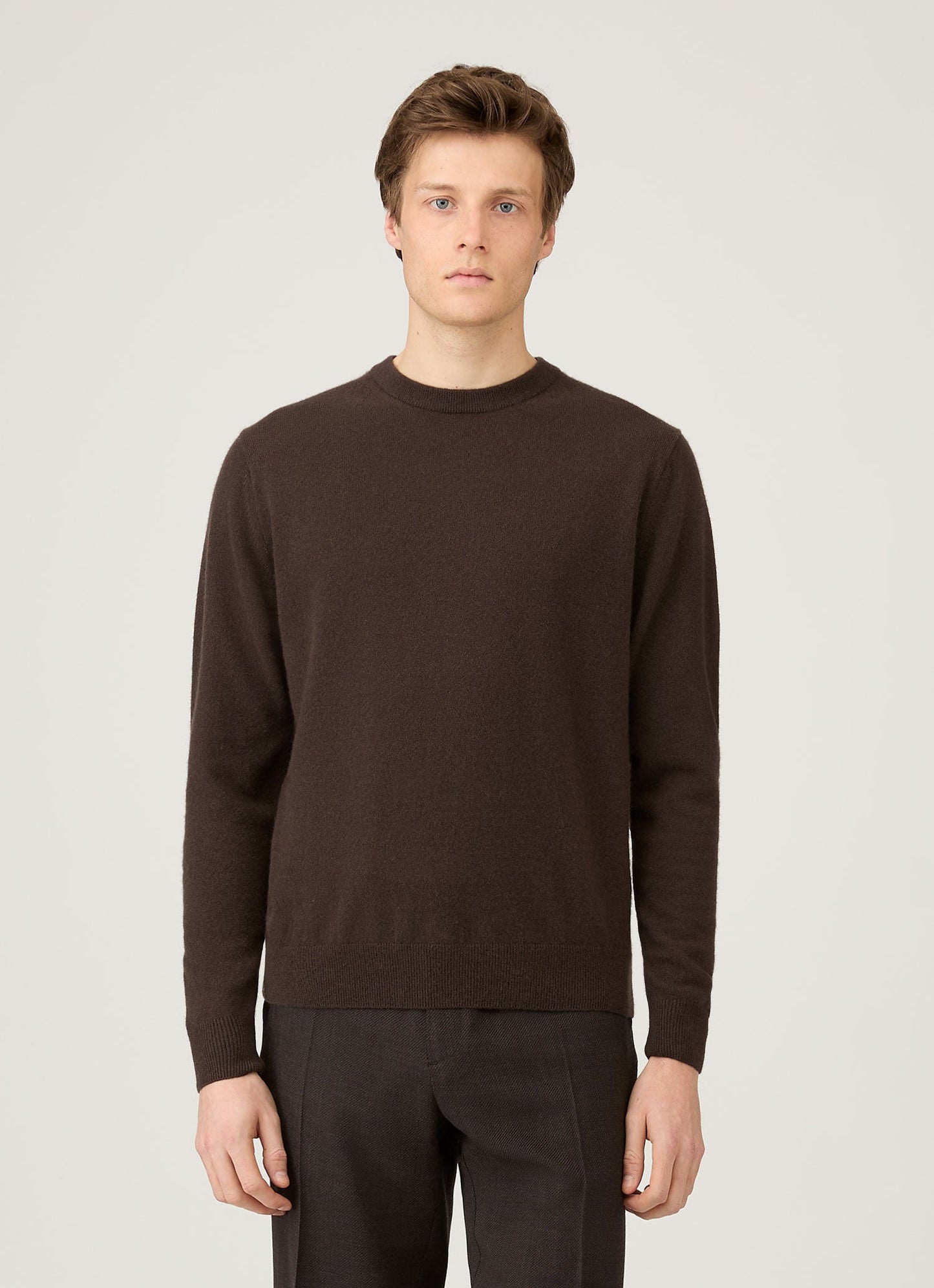 Mens Cashmere Crew Neck Jumper In Truffle Mjum8291 Brgd