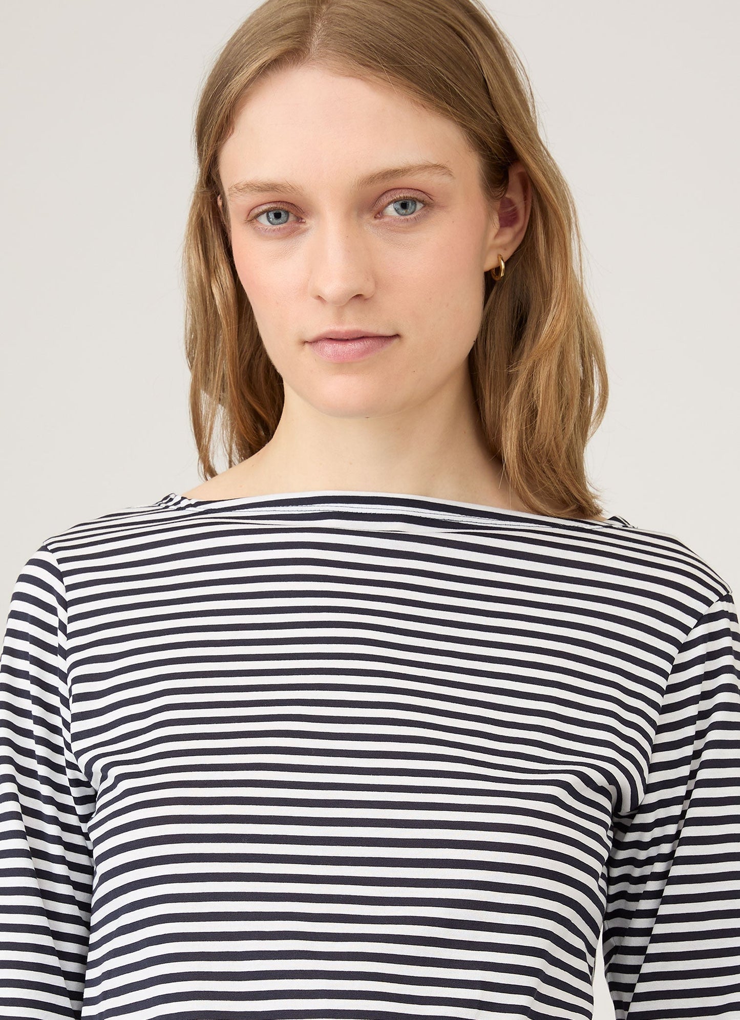 Womens Long Staple Cotton Boat Neck T Shirt In White Navy Stripe Wtsh0003Es